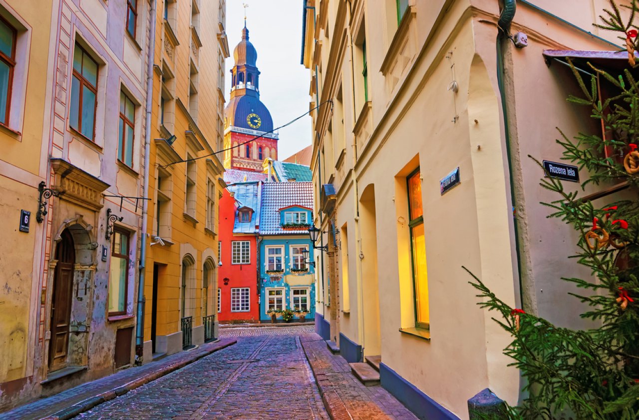 Улочки Старого города, Рига. Фото: Roman Babakin / Shutterstock