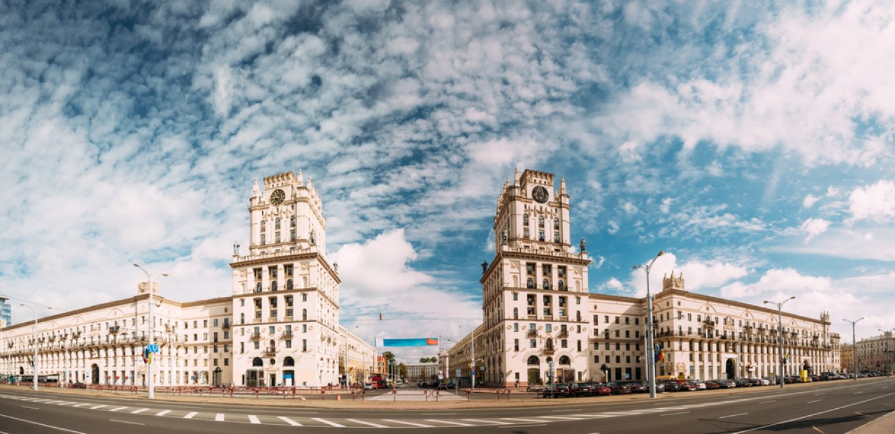 «Ворота Минска» — архитектурный комплекс на Привокзальной площади города. Фото: Grisha Bruev / Shutterstock