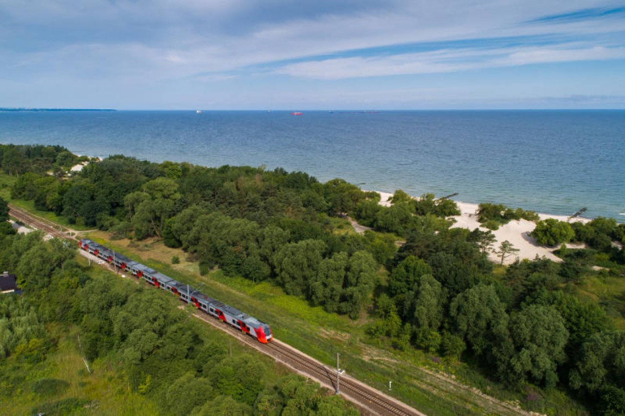 Железнодорожные пейзажи России красота вне окна поезда