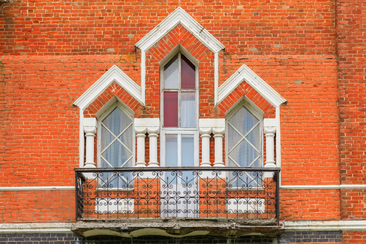 © Mikhail Starodubov/ shutterstock 