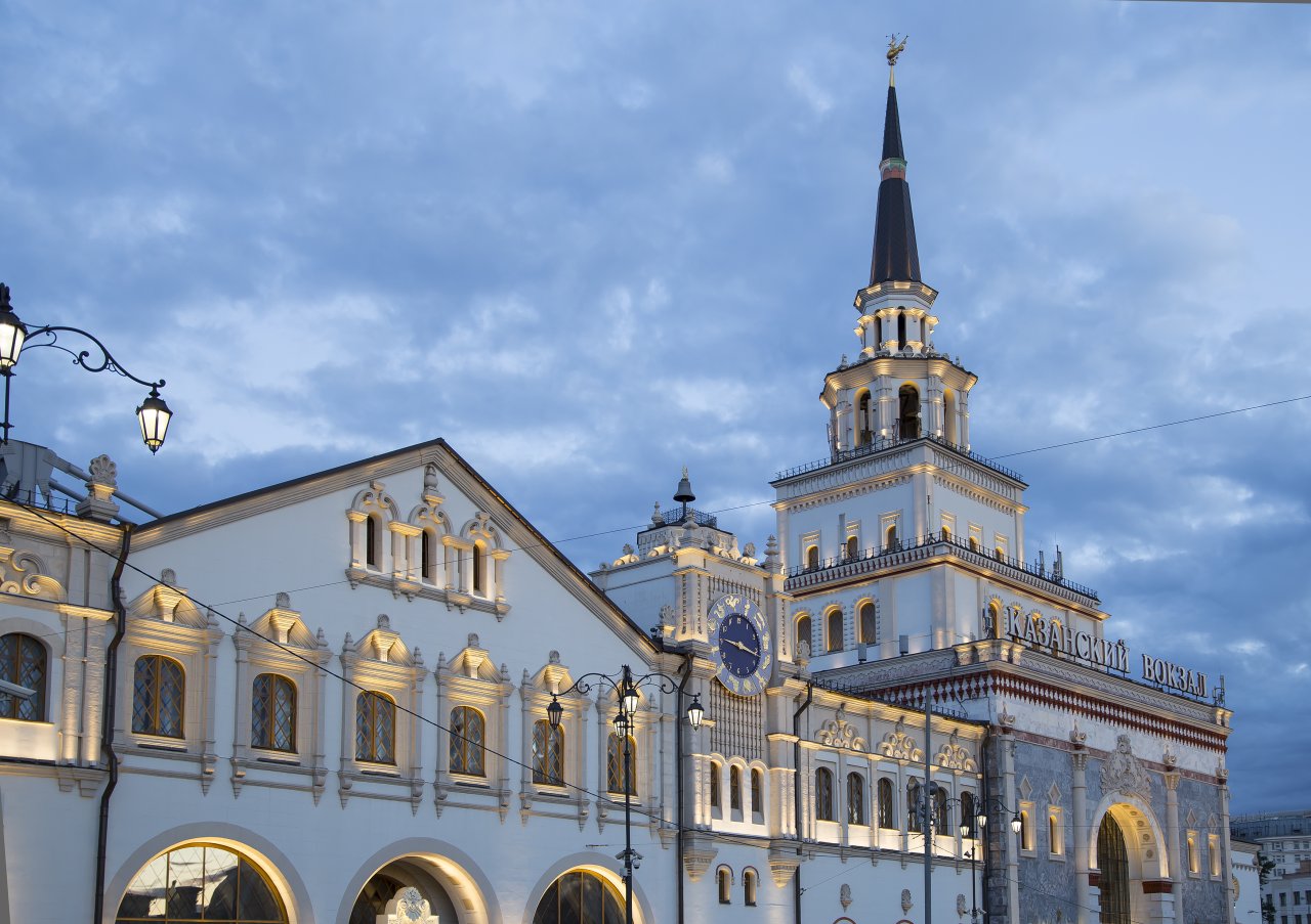 © VLADJ55/ shutterstock