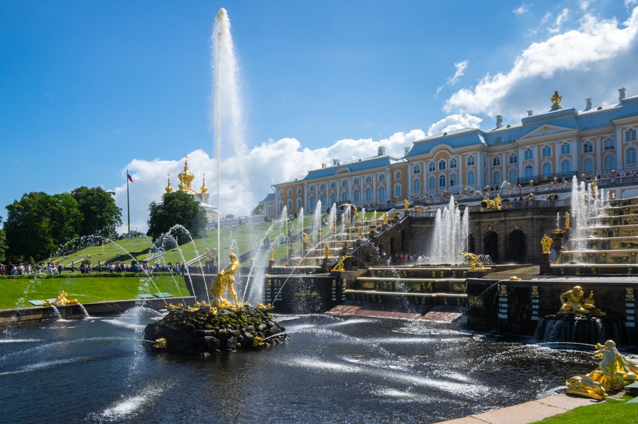 © gumbao/Shutterstock